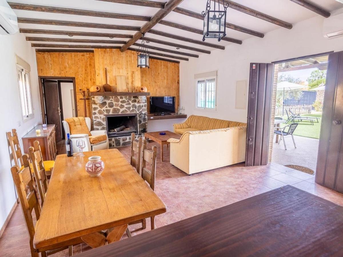 Villa Santa Teresa Vacacional Sevilla Dos Hermanas Ngoại thất bức ảnh
